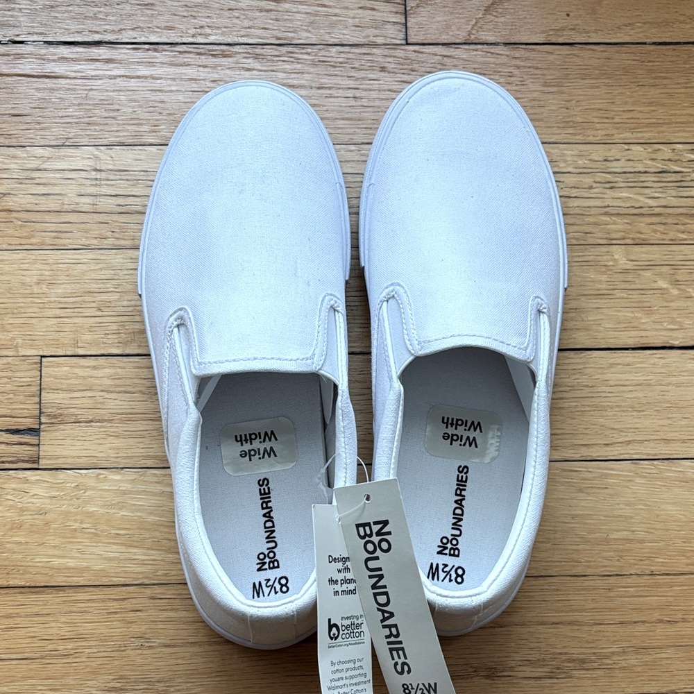 NWT No boundaries White Slip-on Sneakers Men 8.5W